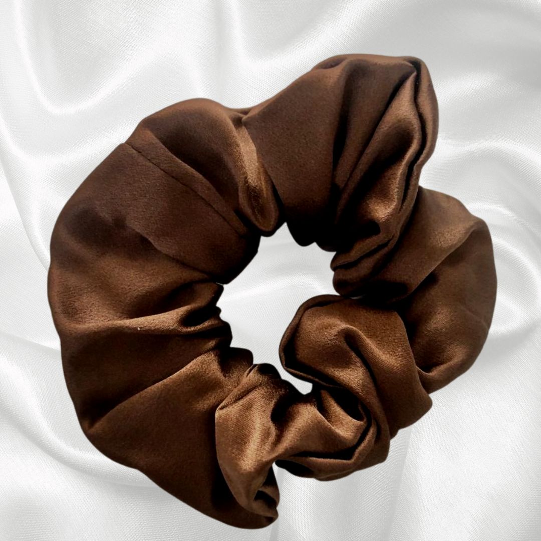 Anti-breakage mulberry silk Queen scrunchie in ticked pink. contain natural proteins (amino acids) to help condition and protect your hair prevent breakage won't snag or leave hair creases reduce frizz are hypoallergenic; and independently certified to Oeko-Tex Standard 100 (which means they contain no harmful substances). Brown Sugar Chocolate Coffee